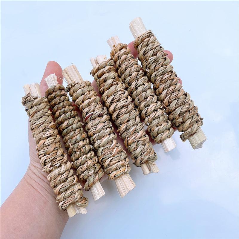 Bamboo Bliss Straw Molar Toy - Natural Water Grass And Sweet Bamboo Small Pet Grinding Toy Dog Hugs Cat